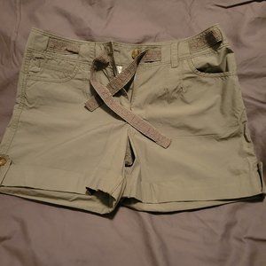 Ann Taylor Size 8 NWT Cuffed Khaki Shorts